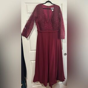 Long Evening gown, Plus size 20 modest, mother of the bride.